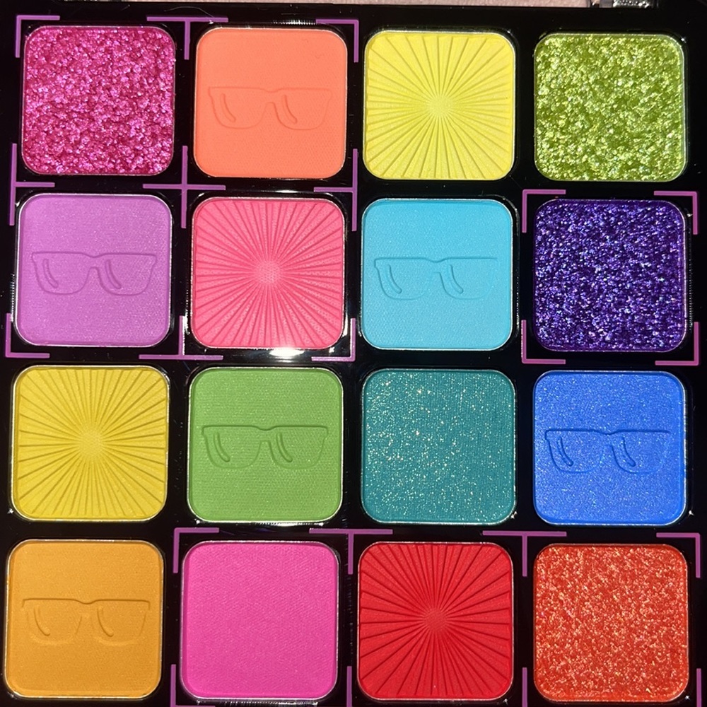 NYX Professional Makeup Ultimate Color Shadow Palette I Know That's Bright-NWT - Picture 11 of 11